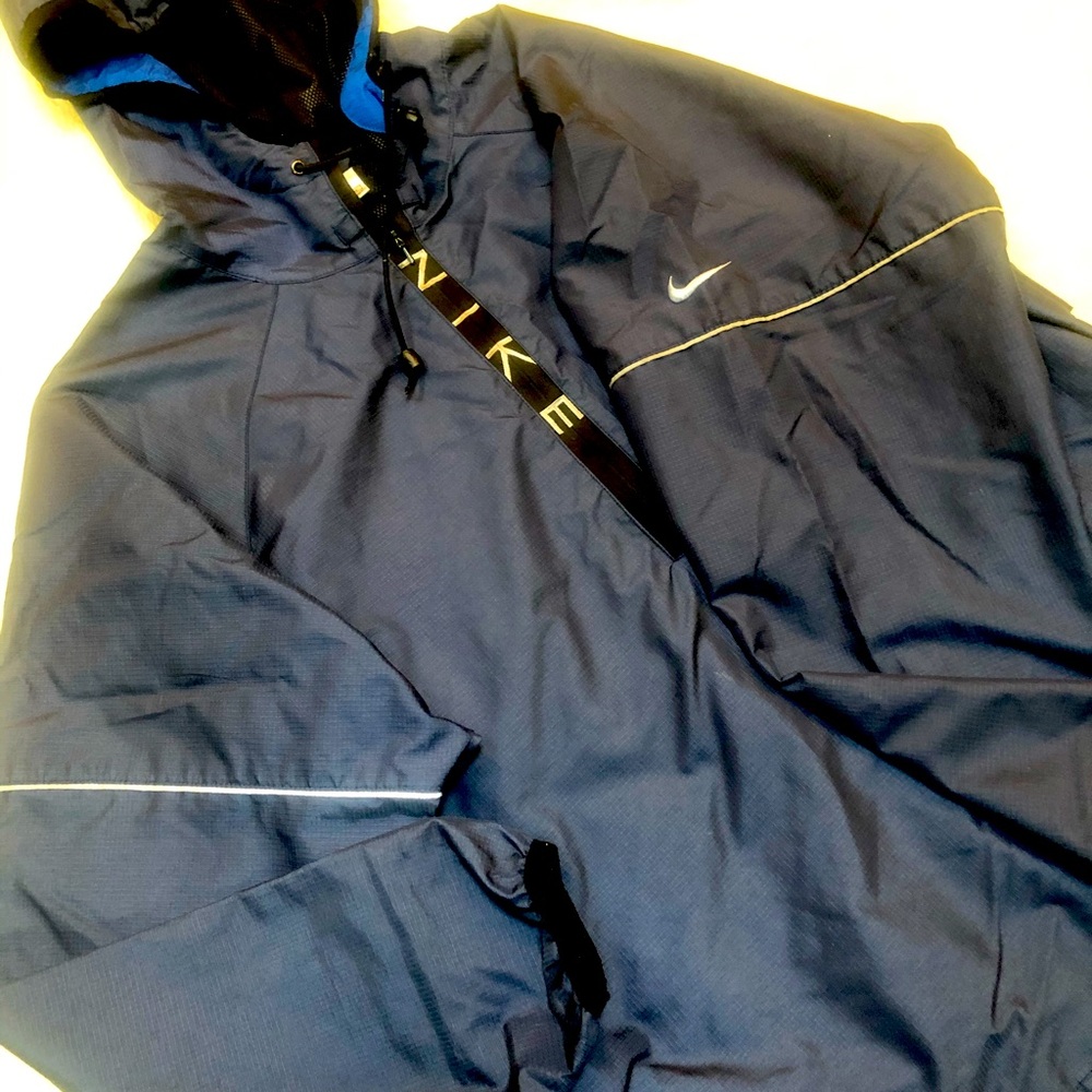 NIKE hooded running jacket. Unisex. MED